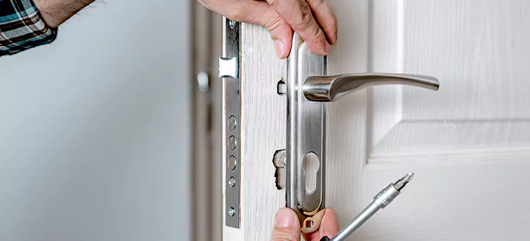 Front Door Knob Repair in Hialeah Gardens, FL